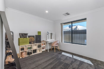 Listing image for 16 Mandalup Road, Haynes  WA  6112