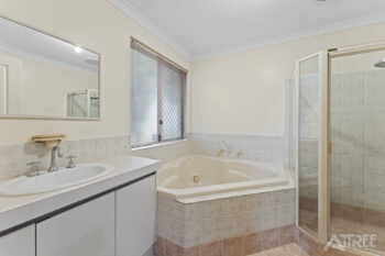 Listing image for 11 Illawarra Crescent, Canning Vale  WA  6155