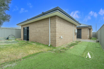 Listing image for 28 Haflinger Way, Byford  WA  6122