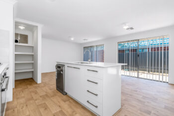 Listing image for 18 Siesta Way, Madora Bay  WA  6210