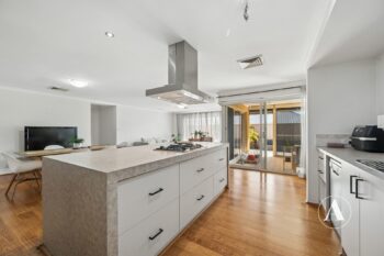Listing image for 7 Randwick Bend, Harrisdale  WA  6112