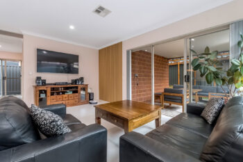 Listing image for 7 Bauxite Road, Treeby  WA  6164