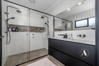 Listing image for 3 Ilford Place, Thornlie  WA  6108