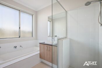 Listing image for 28 Siesta Way, Madora Bay  WA  6210