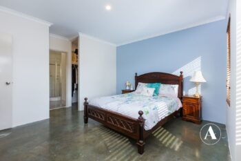 Listing image for 4 Karri Way, Thornlie  WA  6108