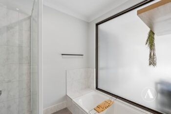 Listing image for 10 Explorer Drive, Thornlie  WA  6108