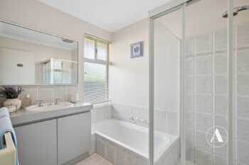 Listing image for 6 Chelmsford Avenue, Port Kennedy  WA  6172