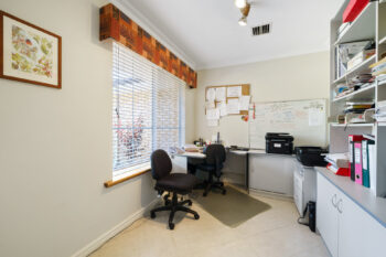 Listing image for 10 Luton Court, Canning Vale  WA  6155