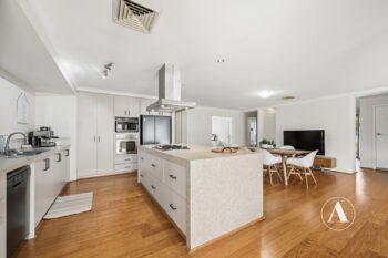 Listing image for 7 Randwick Bend, Harrisdale  WA  6112