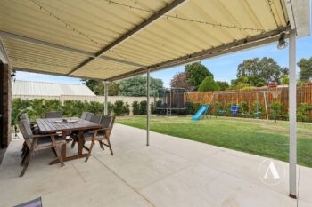 Listing image for 10 Explorer Drive, Thornlie  WA  6108