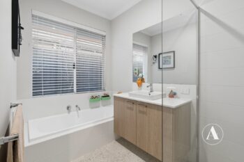 Listing image for 4 Boudicca Drive, Forrestdale  WA  6112