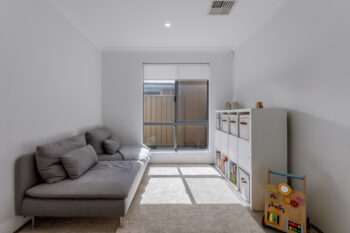 Listing image for 8 Hayford Road, Haynes  WA  6112