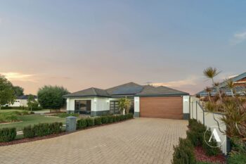 Listing image for 44 Excelsior Drive, Canning Vale  WA  6155