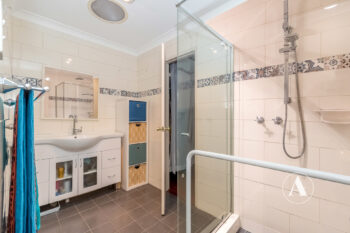 Listing image for 4 Tweed Close, Camillo  WA  6111