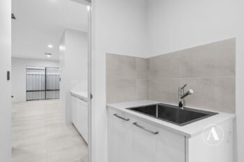 Listing image for 21 Pearwood Vista, Piara Waters  WA  6112