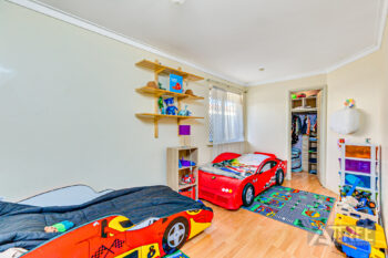 Listing image for 5 Camelot Court, Thornlie  WA  6108