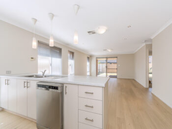 Listing image for 44 Middle Parkway, Canning Vale  WA  6155