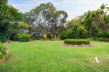 Listing image for 38 Stockmans Close, Oakford  WA  6121