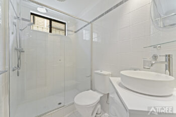 Listing image for 12 Glen Iris Drive, Jandakot  WA  6164