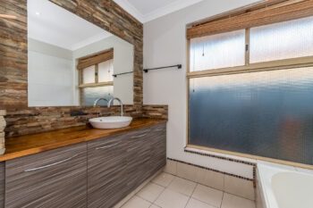 Listing image for 28a Honeyeater Retreat, Brookdale  WA  6112