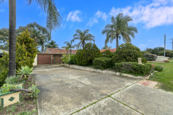 Listing image for 83 Ashburton Drive, Gosnells  WA  6110
