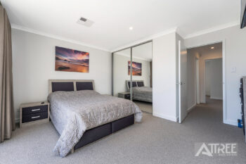 Listing image for 8 Catseye Walk, Treeby  WA  6164