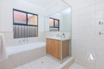 Listing image for 4 Karri Way, Thornlie  WA  6108
