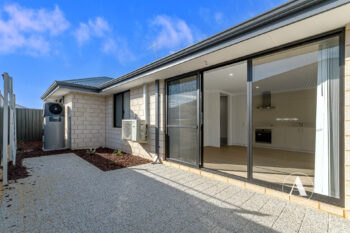 Listing image for 7B Kembla Way, Lakelands  WA  6180