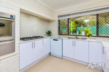 Listing image for 17 Amber Way, Thornlie  WA  6108