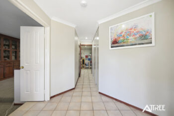 Listing image for 6 Ambassador Court, Thornlie  WA  6108