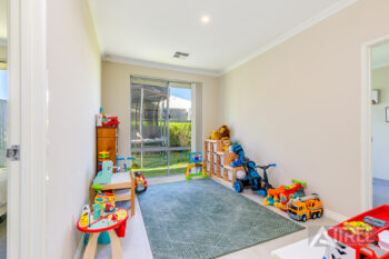 Listing image for 25 Holbeck Way, Baldivis  WA  6171