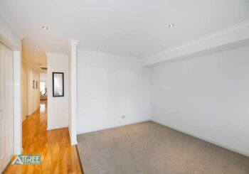 Listing image for 44 Middle Parkway, Canning Vale  WA  6155