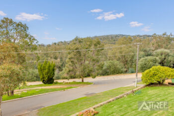 Listing image for 6 Greendale Place, Kelmscott  WA  6111
