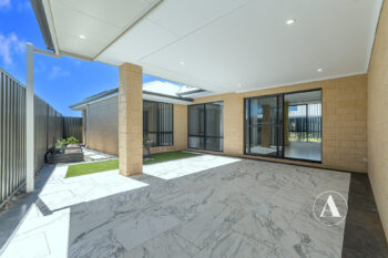 Listing image for 15 Aquamarine Parade, Treeby  WA  6164