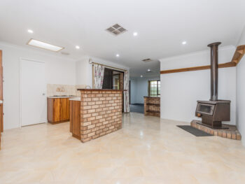 Listing image for 724 Warton Road, Treeby  WA  6164