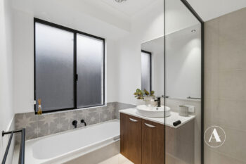 Listing image for 7 Suffolk Way, Haynes  WA  6112