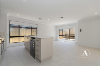 Listing image for 21 Somerset Way, Lakelands  WA  6180