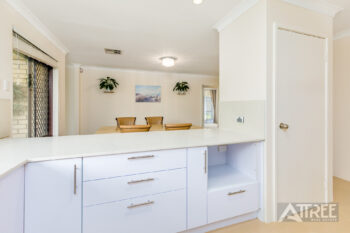 Listing image for 17 Amber Way, Thornlie  WA  6108