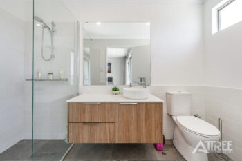 Listing image for 8 Catseye Walk, Treeby  WA  6164