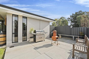 Listing image for 2 Oaklawn Street, Hilbert  WA  6112