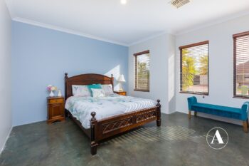 Listing image for 4 Karri Way, Thornlie  WA  6108