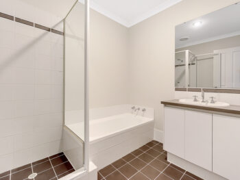 Listing image for 1/35 Barfield Road, Hammond Park  WA  6164