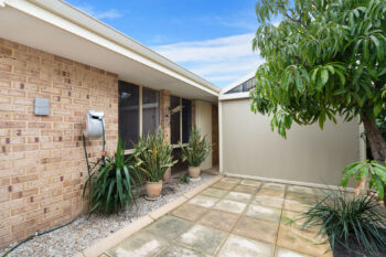 Listing image for 2/4 MacKay Crescent, Gosnells  WA  6110