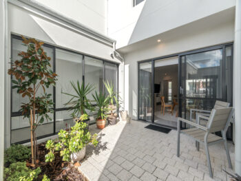 Listing image for 5 Catseye Walk, Treeby  WA  6164