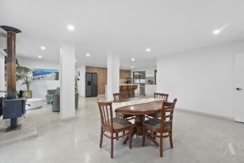 Listing image for 33 Stockmans Close, Oakford  WA  6121