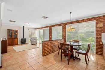 Listing image for 6 Chelmsford Avenue, Port Kennedy  WA  6172