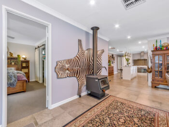 Listing image for 15 Empire Way, Thornlie  WA  6108