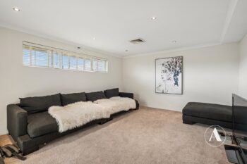 Listing image for 7 Randwick Bend, Harrisdale  WA  6112