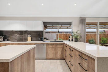 Listing image for 32 Kingsland Loop, Canning Vale  WA  6155