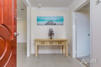 Listing image for 17 Amber Way, Thornlie  WA  6108